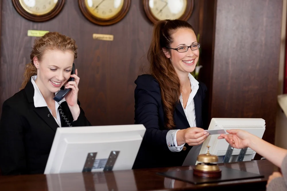 The Differences Between Hosted and Premise Voice Solutions